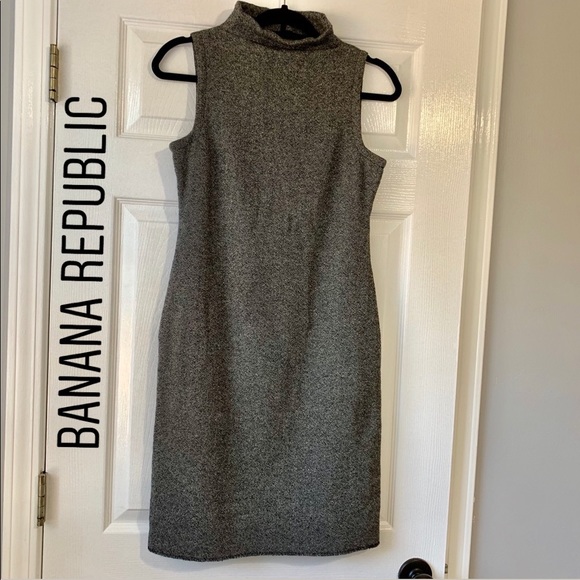 Banana Republic Dresses & Skirts - Banana Republic wool dress with pockets